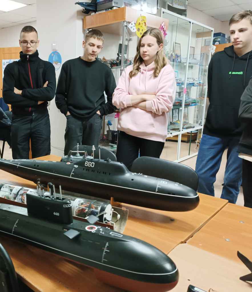 6. Радиоуправляемые модели подводных лодок.jpg